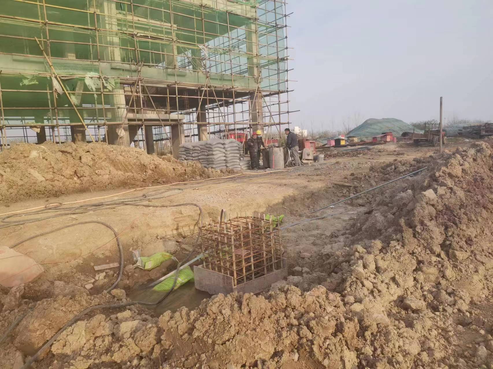 灯塔当桥梁出现裂缝的时候应该及时加固修补